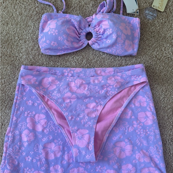 Bikini Set - Picture 3 of 6